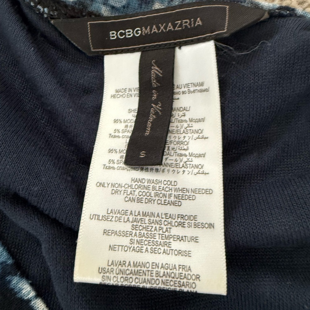 BCBGMaxAzria Long Sleeve Blue Pattern Mini Dress - Picture 2 of 3